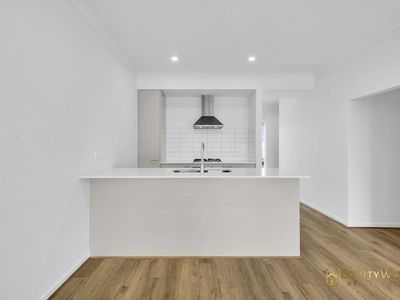 23 Timetable Street, Mambourin