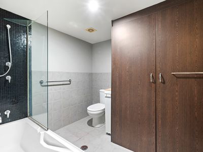 504 / 33 CLARK STREET, Biggera Waters