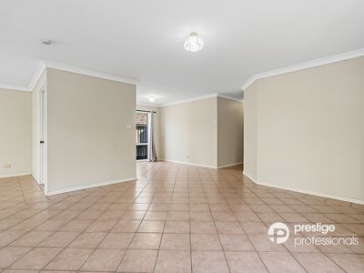 4 Sandover Court, Wattle Grove