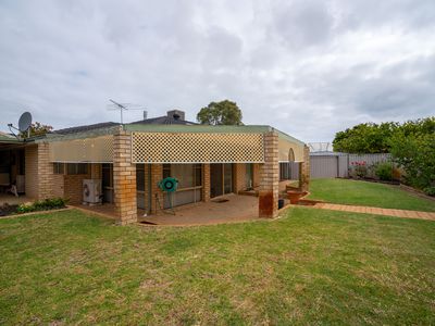 8 Derwent Place, Rockingham