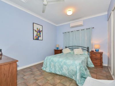 22 Buckland Court, Moulden
