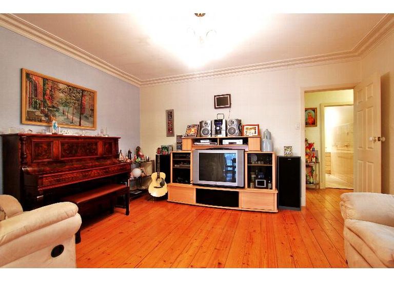 1449 Centre Road, Clayton