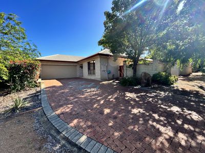2 Barracks Close, Dubbo