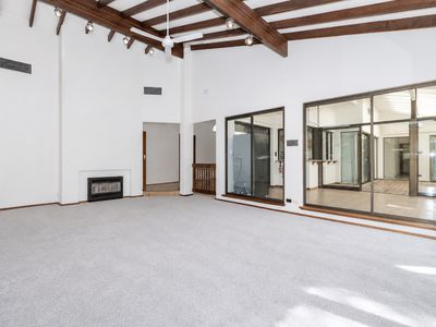 5 Lakeside Road, Churchlands