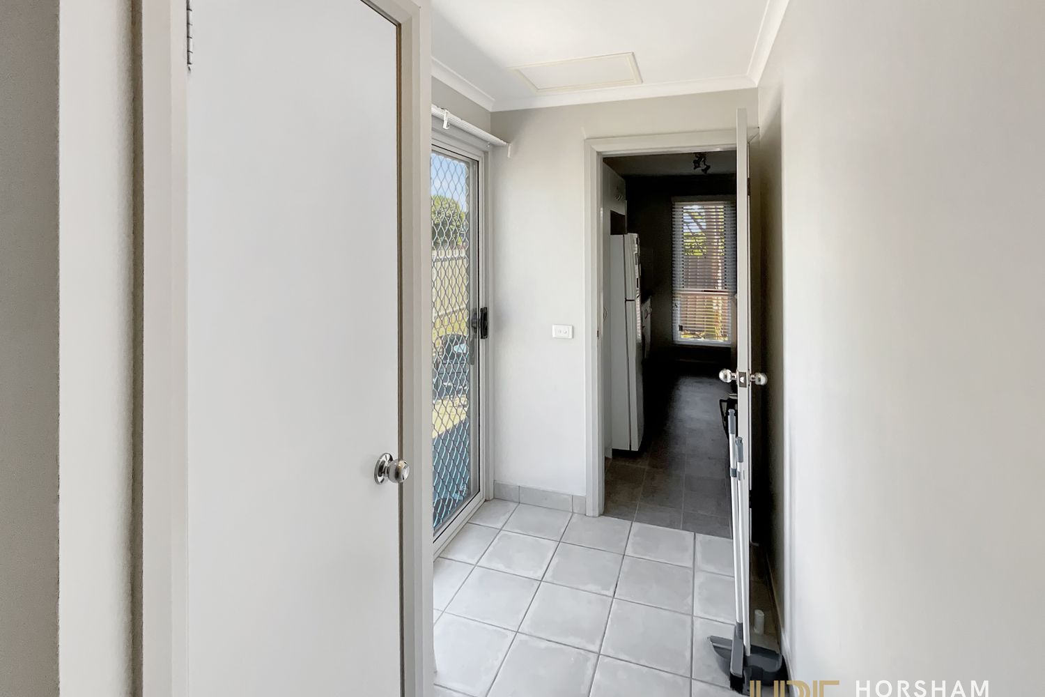 2 / 120 Bennett Road, Horsham