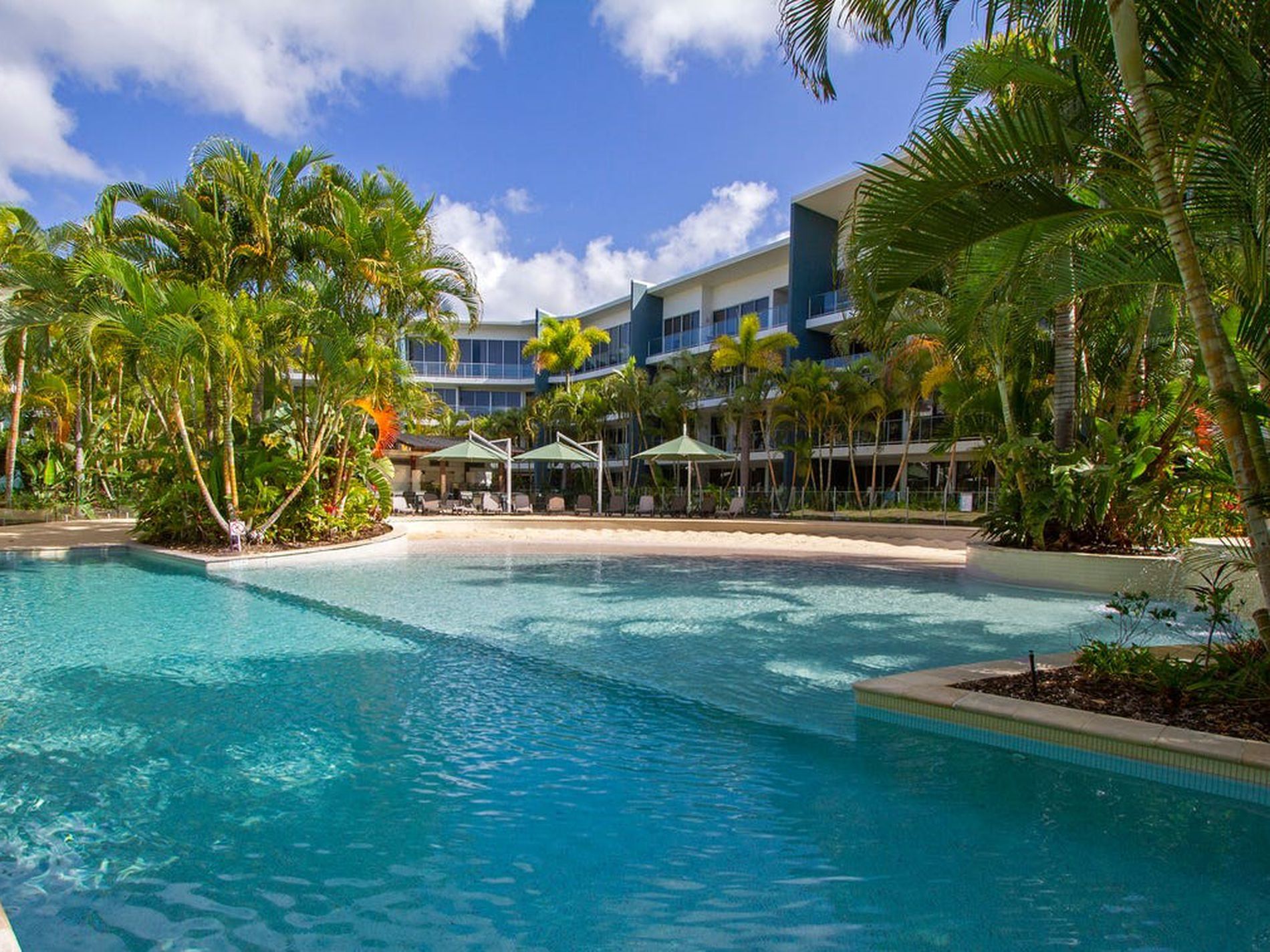 1318 / 2 Activa Way, Hope Island