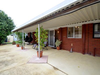 70 Hilton Crescent, Maddington