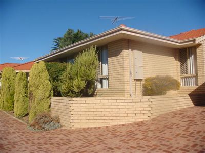 2/76 Dover Road, Scarborough