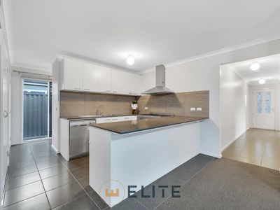 9 Heales Road, Cranbourne East