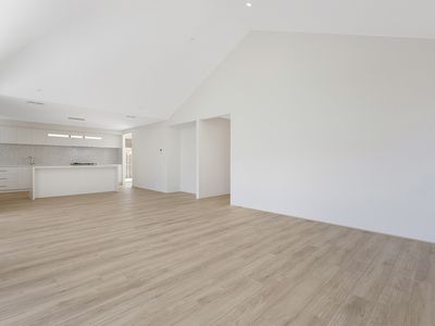 10 St Anthony Avenue, Quinns Rocks