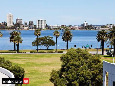 22 / 132 Terrace Road, Perth