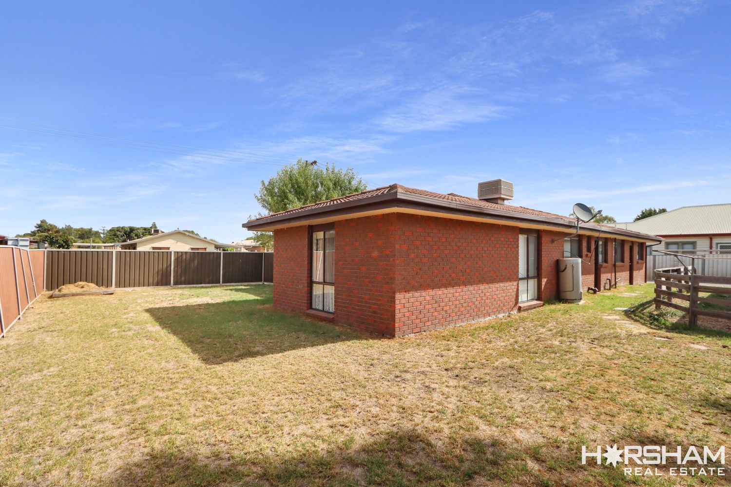 1 / 9 Young Street, Horsham