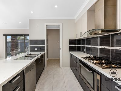 11 Alphey Road, Clyde North