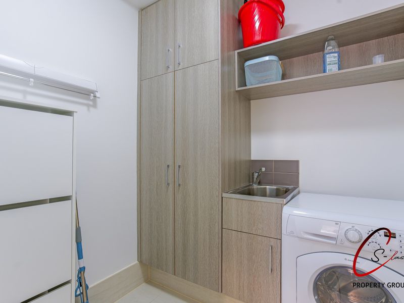 2 / 2 Rowe Avenue, Rivervale
