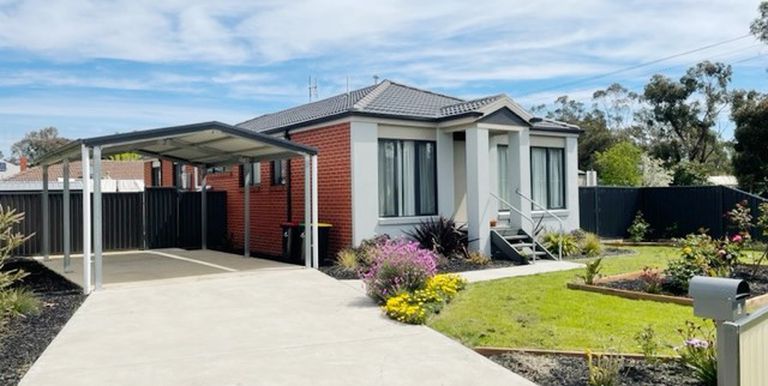 6 Anderson Street, Euroa