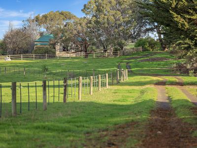 331 Bridge Road, Woodford
