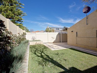 8/9-11 Hinderwell Street, Scarborough
