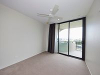 802 / 111 Jane Street, West End