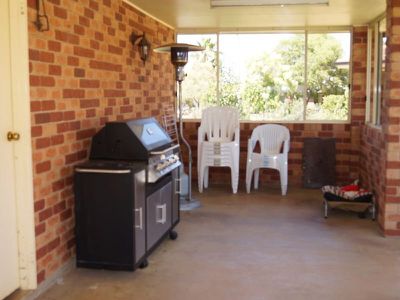20 St Albans Way, Dubbo