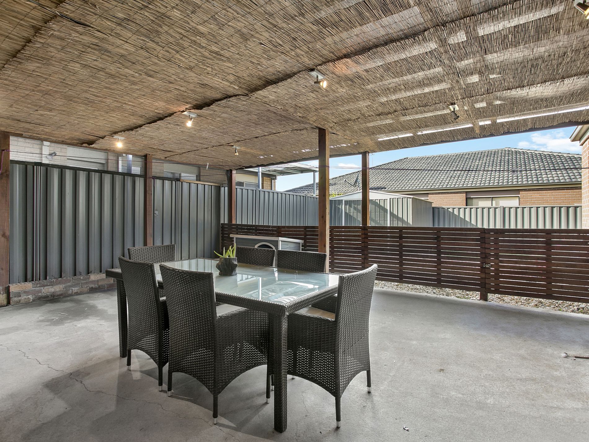 8 Yarraman Road, Manor Lakes