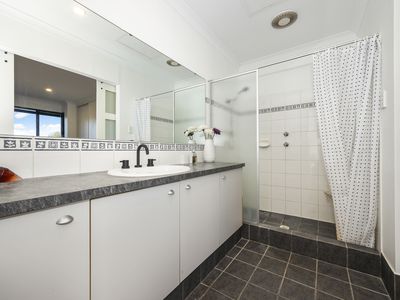 17 Knighton Way, Butler