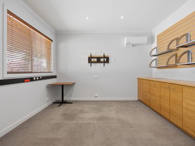 T8 / 75 Newnham Drive, Newnham