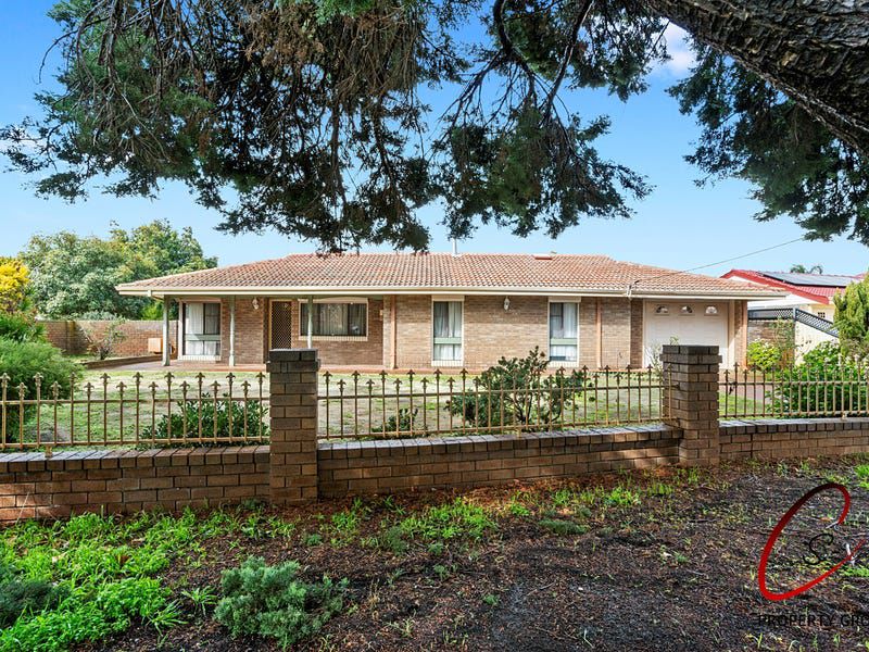 16 Baileys Retreat, Morley