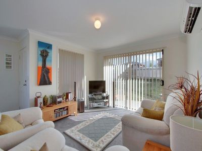 1 Brook Way, Kingston