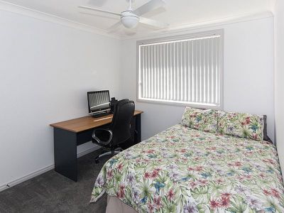2 / 10 Victoria Place, Forster