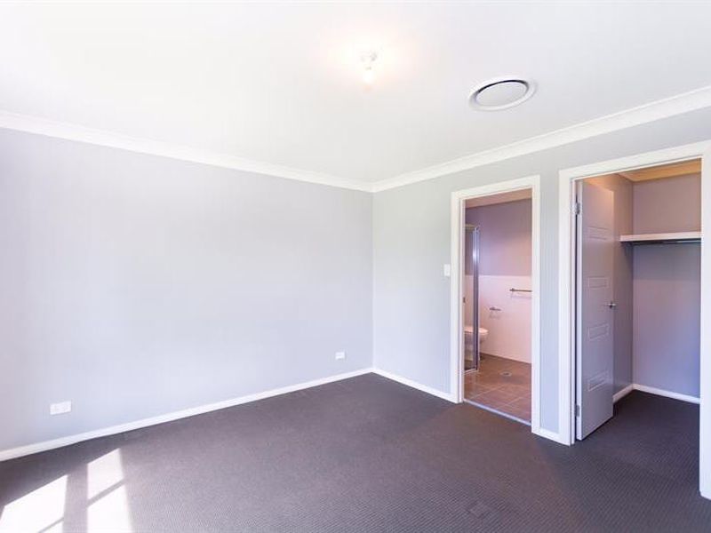 2C Chapman St, Tahmoor