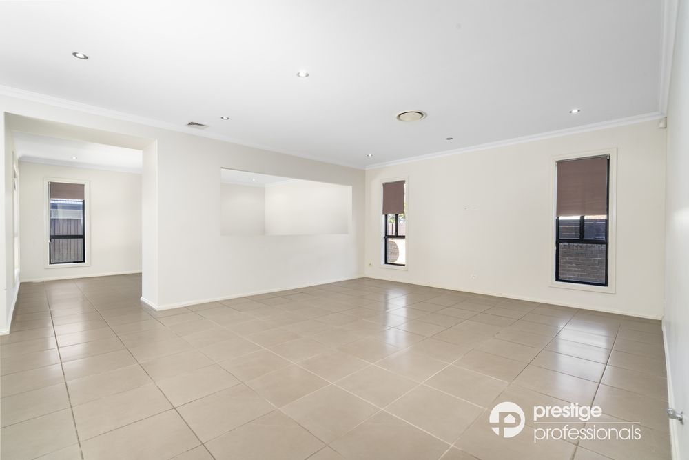 39 The Parkway, Moorebank