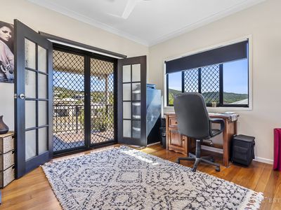 9 Priors Pocket Road, Pacific Heights
