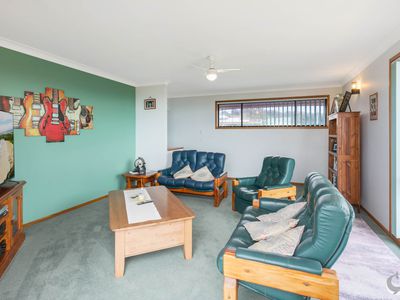 28 Hillside Crescent, Kianga
