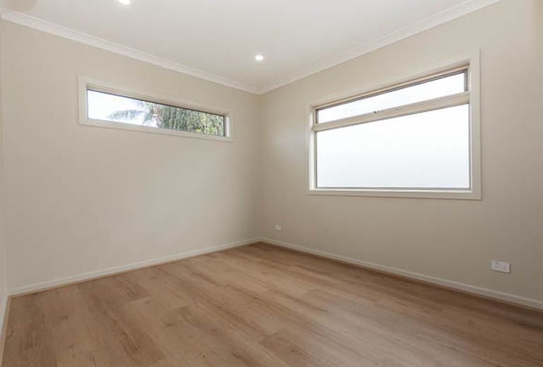 2 / 4 Box Avenue, Forest Hill