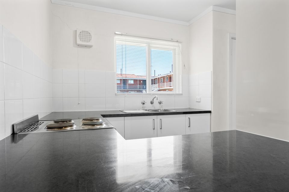 2 / 15 Corvus Place, Rockingham