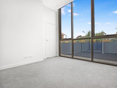 G13A/72 Ascot Vale Road, Flemington