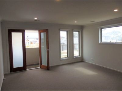 62 Newport Avenue, Williams Landing