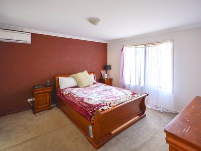 16 McKerrow Crescent, Goodna