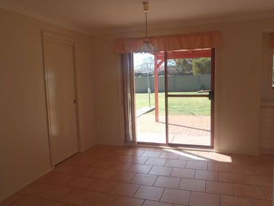 16 Pegasus Place, Dubbo