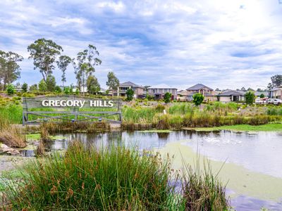 16 Atlantis Crescent, Gregory Hills