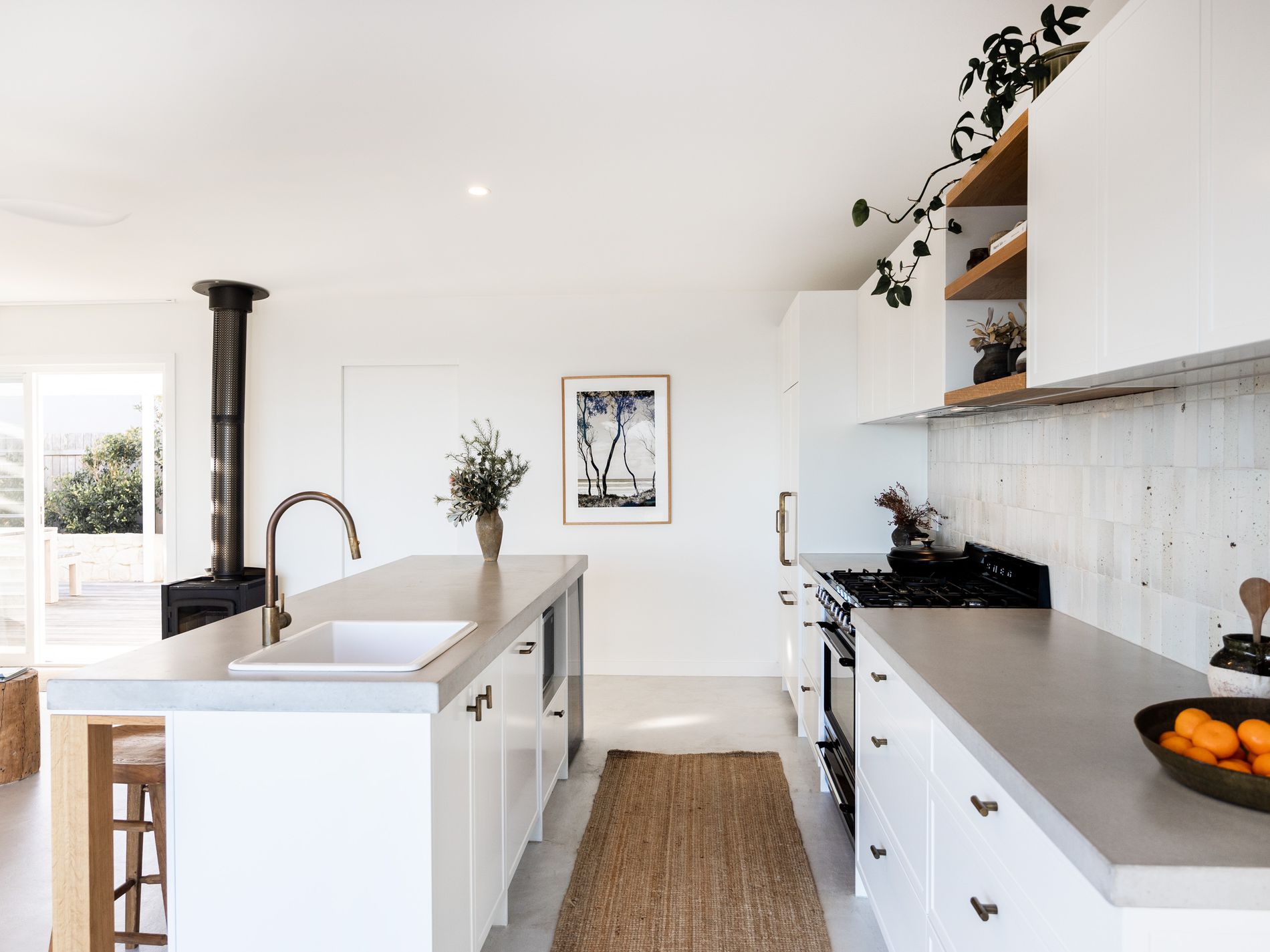 40 Sunset Strip, Manyana