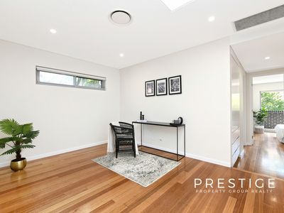 111 Gungah Bay Road, Oatley