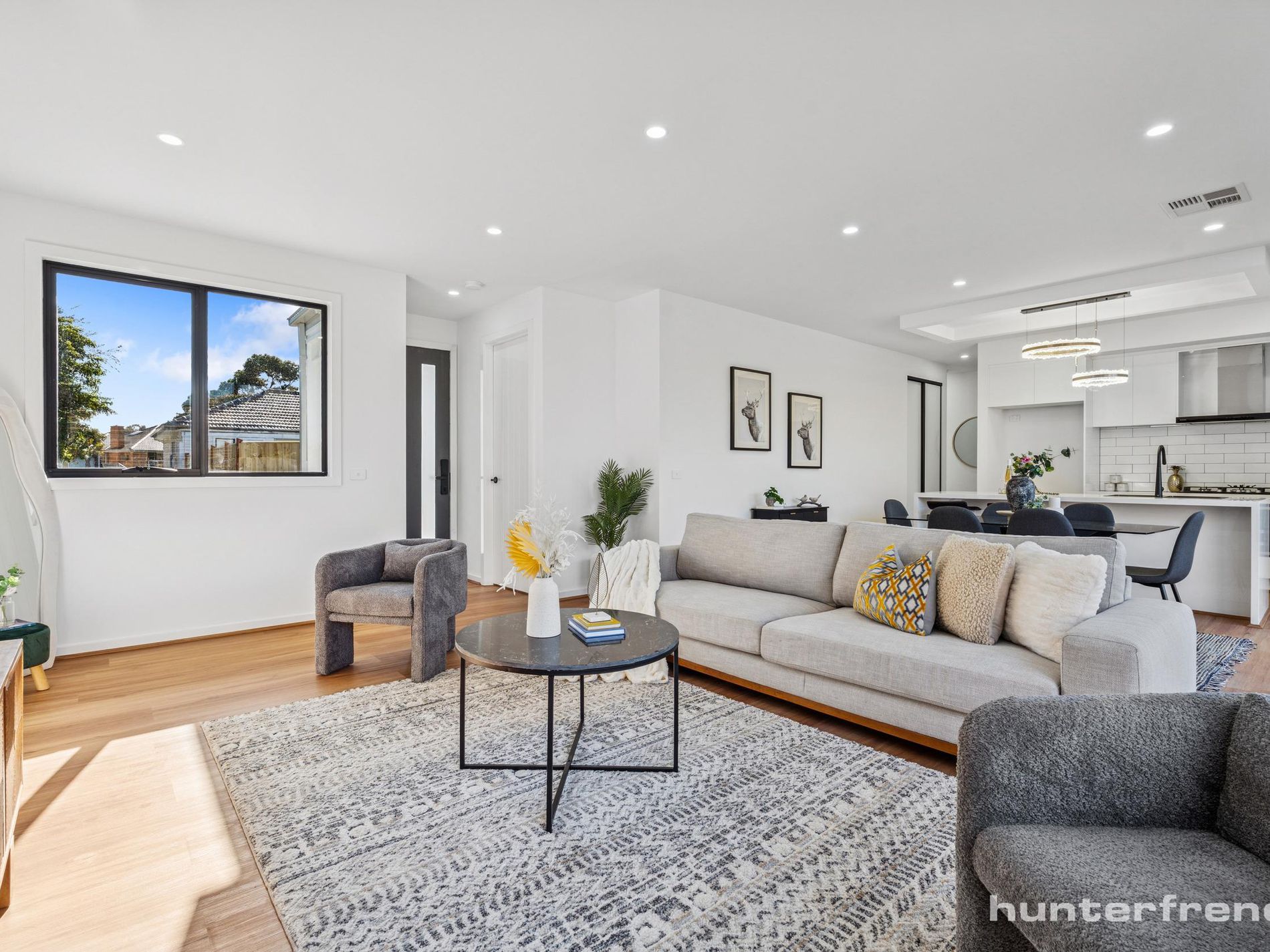 2 / 1 Almond Avenue, Brooklyn