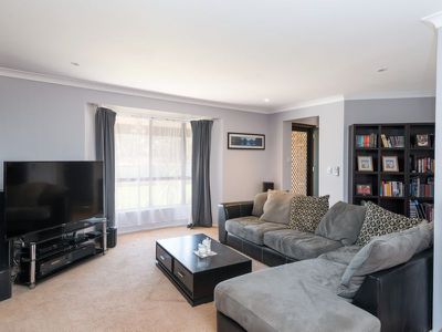 7 St John Grove, Hannans