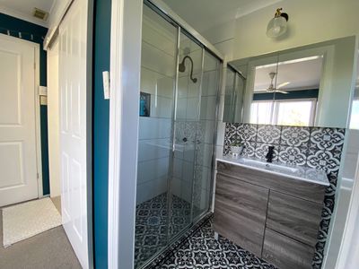 2 Saunders Street, Point Vernon