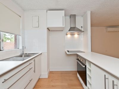 1/155 Ninth Ave, Inglewood
