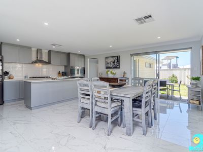 33 Summerhome Parade, Yanchep