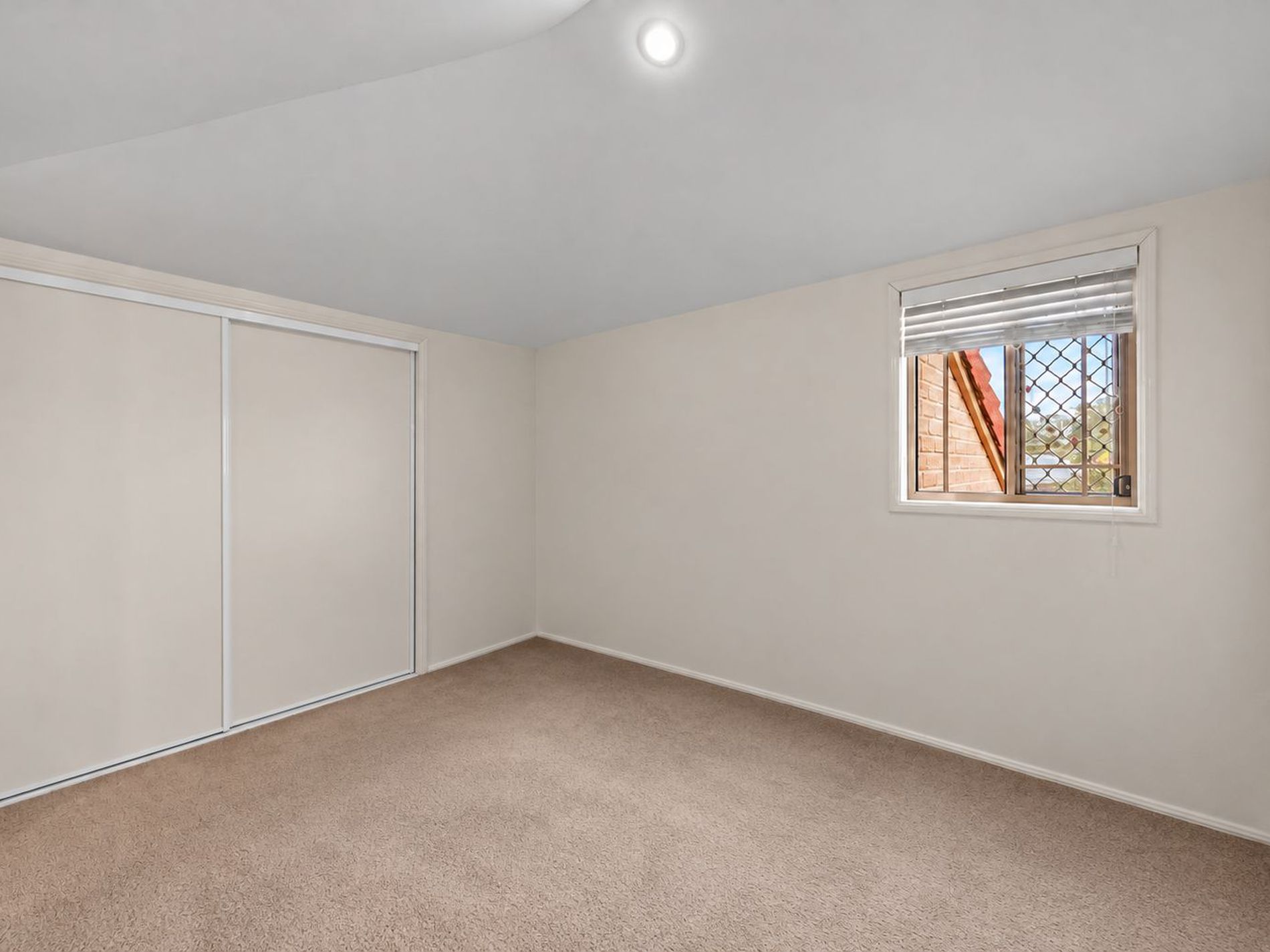 32 / 106 Jean Street, Grange