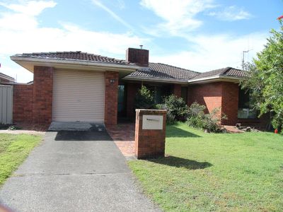13 Eloura Crescent, Forster