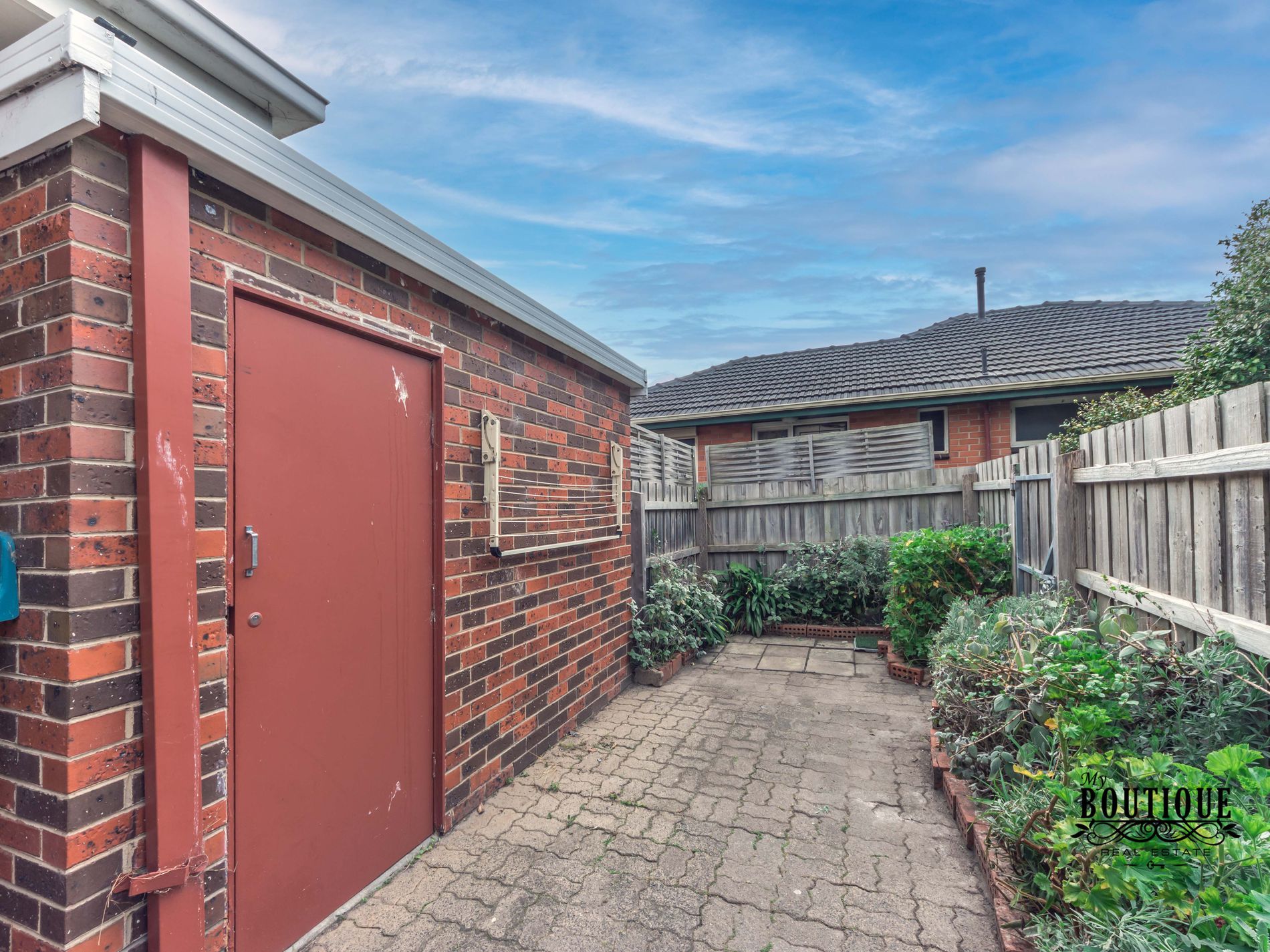 1 / 101 Dandenong Road East, Frankston